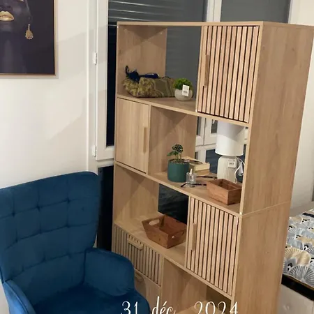 Apartman Kawsara Fall Romainville
